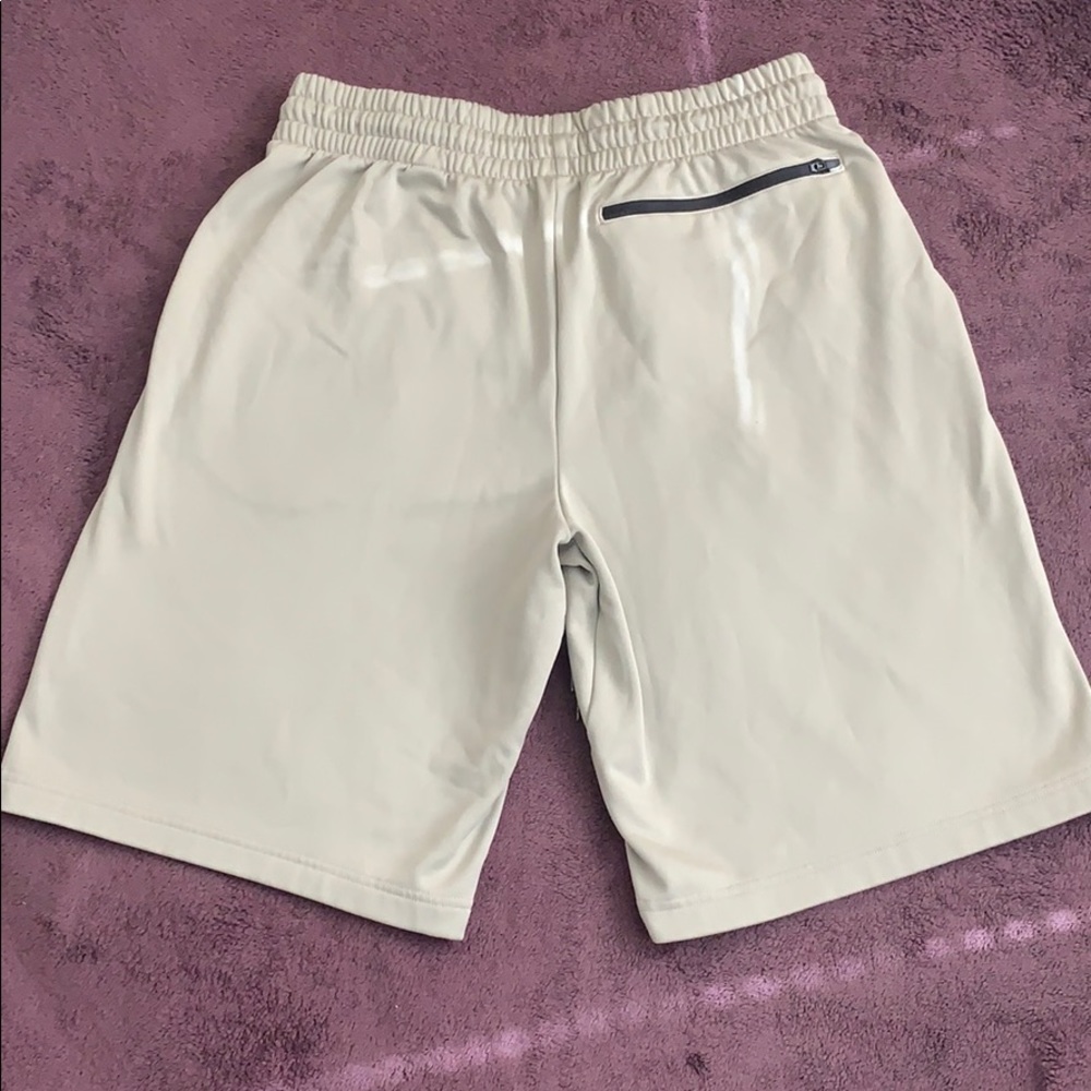 Shorts - Picture 2 of 3